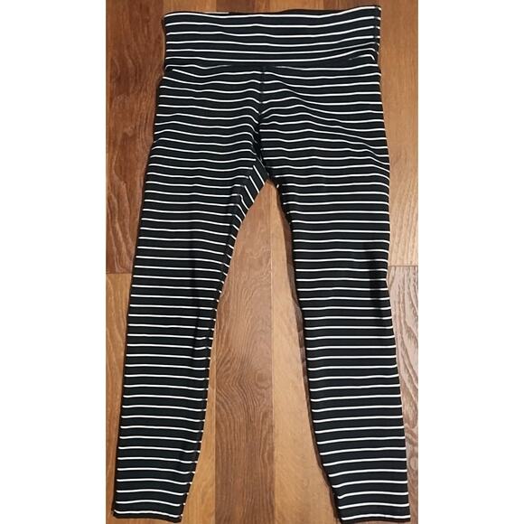 Gap fit leggings womens XS black striped blackout technology 7/8 length 26 x 24 - Picture 1 of 5